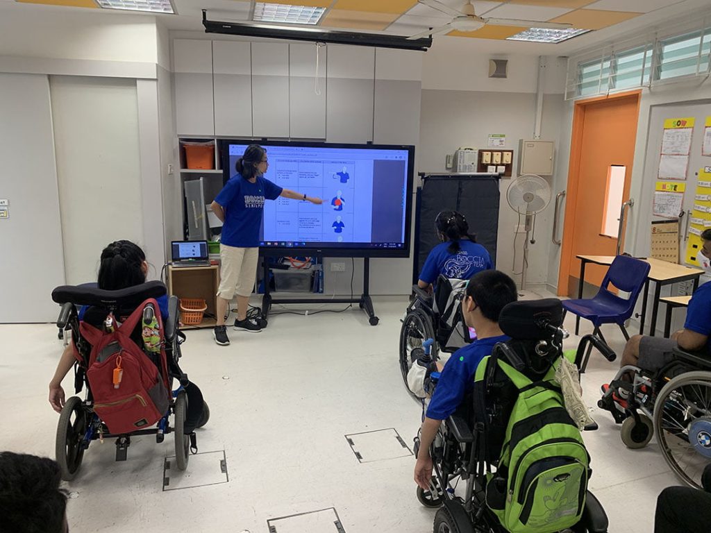 Boccia training Students were having a “Theory & Quiz” time using Kahoot application.